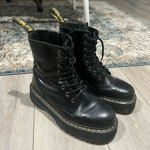 Dr. Marten’s Jadon platform boots - size 9 - black